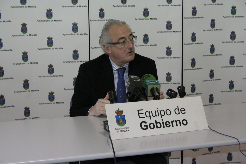 El cambio en la gestión del Ayuntamiento ha reducido  la deuda desde 2011 en 2 millones de euros