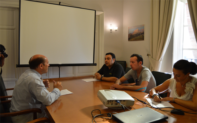 El encuentro entre el Alcalde de Montilla y varios hosteleros se cierra con el entendimiento por parte de los empresarios sobre el cumplimiento de la normativa en las terrazas